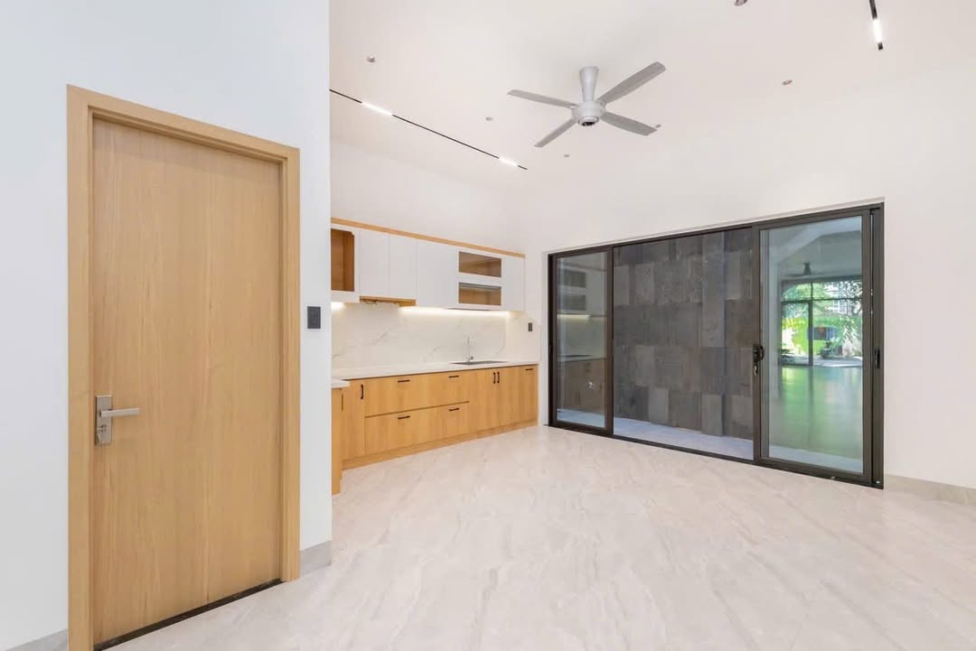 Cho thuê nhà nguyên căn 90m² mặt tiền Nguyễn Văn Cừ - Không gian lý tưởng cho kinh doanh!