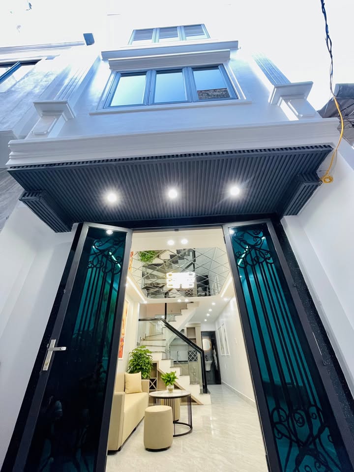 Nhà 3 tầng độc lập Chùa Hàng 35m² giá chỉ 2.58 tỷ - Đầu tư sinh lời ngay!