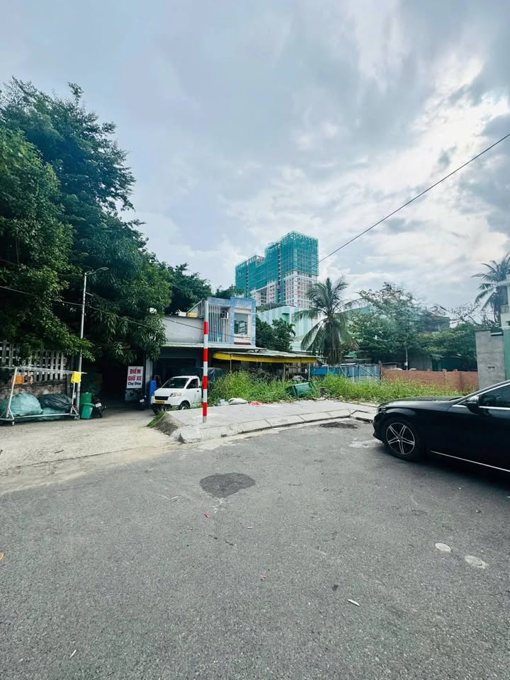 Đất nền lô góc 2 mặt kiệt ô tô Hà Thị Thân 60m² giá chỉ 4.8 tỷ - Cơ hội đầu tư tuyệt vời!