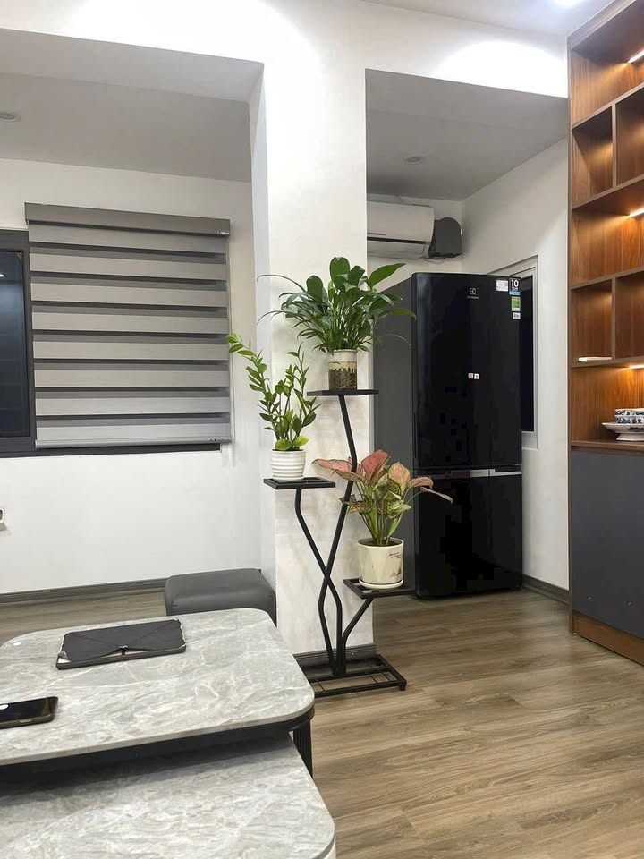 Căn hộ tập thể Nguyễn Văn Cừ 75m² giá 3 tỷ - Sẵn sàng vào ở ngay!