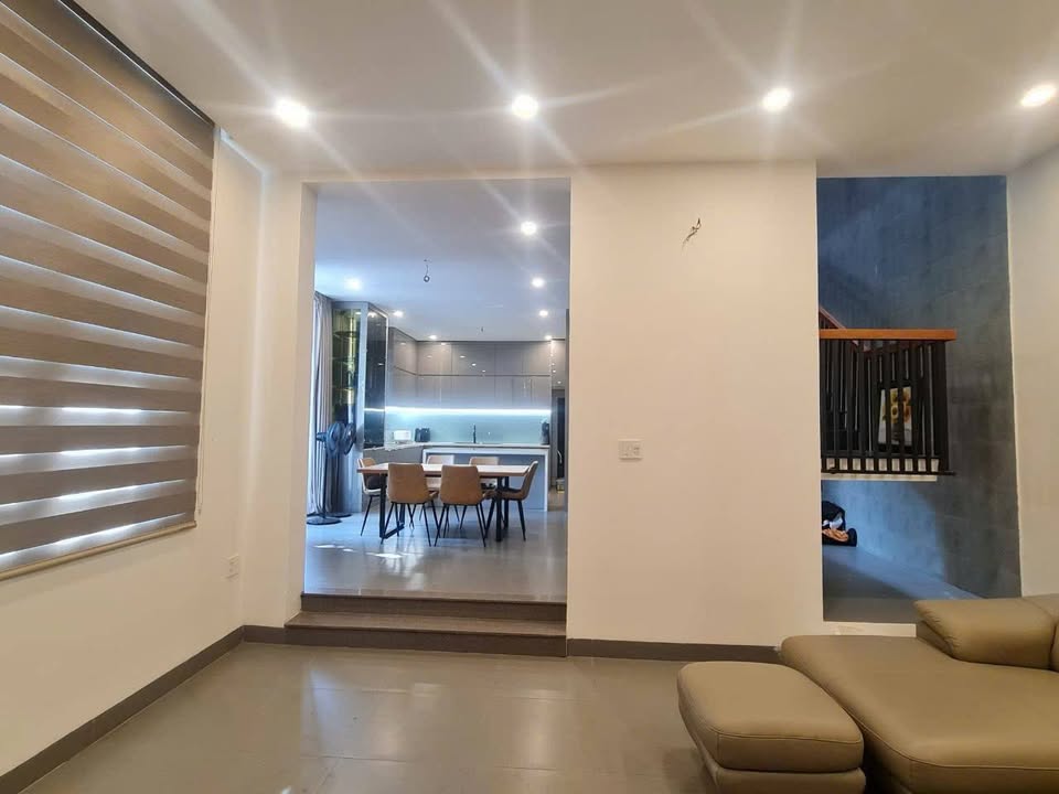 Nhà cho thuê lô góc Phan Thao - Hoàng Đình Ái 180m² giá 25 triệu - Phù hợp kinh doanh, văn phòng!