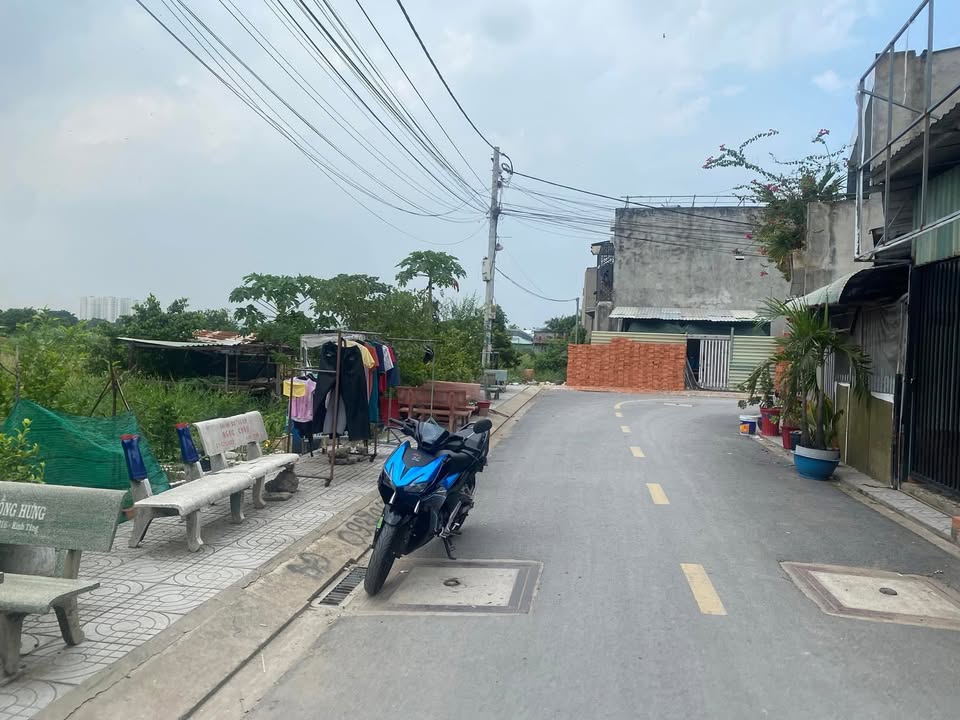 Đất hẻm nhựa 7m Tỉnh Lộ 10, Tân Tạo 64,9m² - Giá chỉ 3,5 tỷ VND!