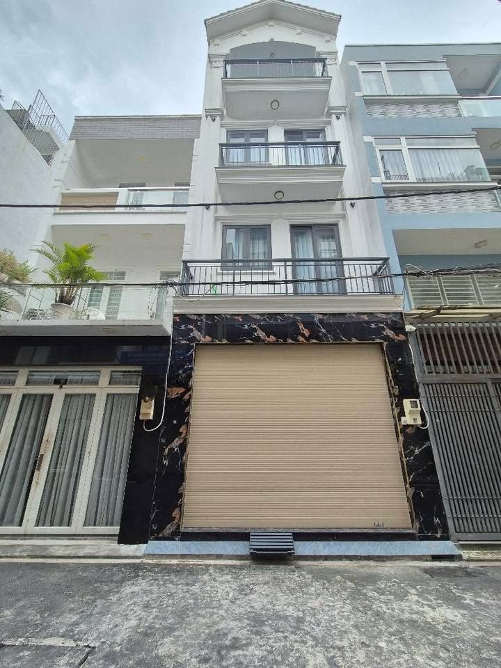 Nhà phố 4 tầng Phạm Văn Bạch, Tân Bình 60m² giá 10.8 tỷ - Ô tô vào tận nhà!