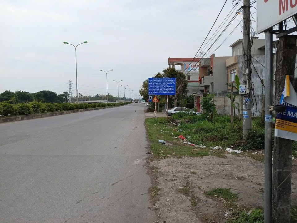 Đất mặt tiền Quốc lộ 10, Thôn La Uyên, 92m² giá 2.1 tỷ - Đầu tư sinh lời tuyệt vời!