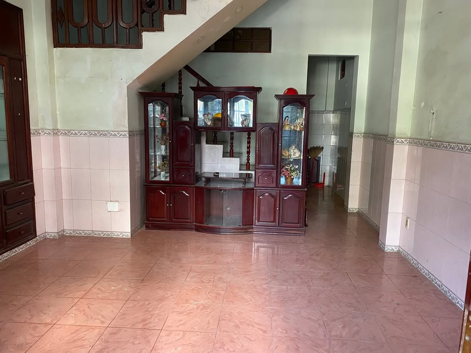 Nhà nguyên căn cho thuê tại Lê Thánh Tôn, Nha Trang 50m² giá 30 triệu - Vị trí kinh doanh đắc địa!