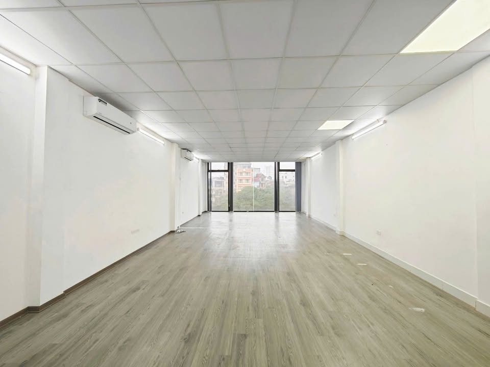 Sàn Văn Phòng Cho Thuê Mặt Phố Vũ Tông Phan, Thanh Xuân 120m² chỉ 18.5 triệu