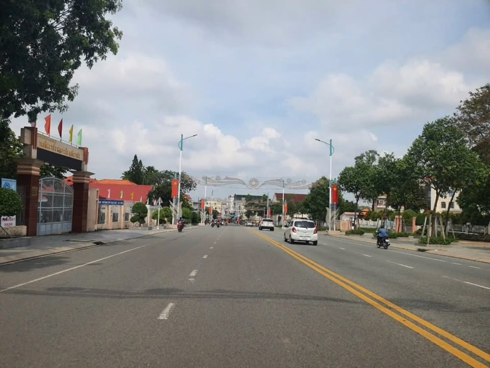 Lô đất 300m² ngay chợ Chí Hùng, Thái Hòa chỉ 900 triệu - Cơ hội đầu tư hấp dẫn!