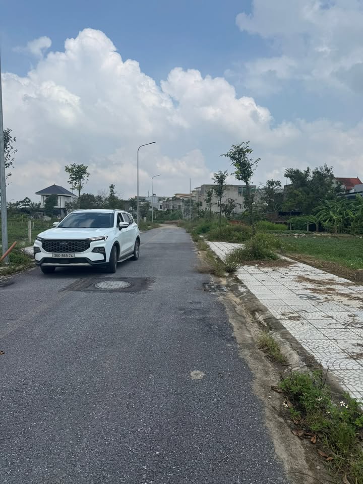 Đất nền Đông Thịnh, Đông Sơn 99m² giá 1 tỷ - Đường ô tô tránh nhau!