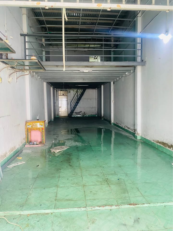 Nhà cho thuê Kênh Nước Đen, Bình Hưng Hoà A 68m² giá 6 triệu - Thích hợp làm kho chứa hàng!