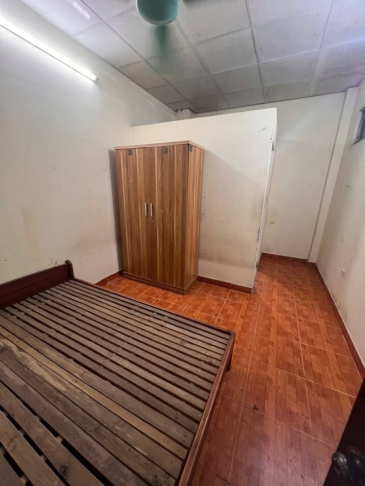 Phòng cho thuê ngõ 400 Hoàng Hoa Thám, Tây Hồ 17m² giá 2.6 triệu - Tiện nghi đầy đủ!