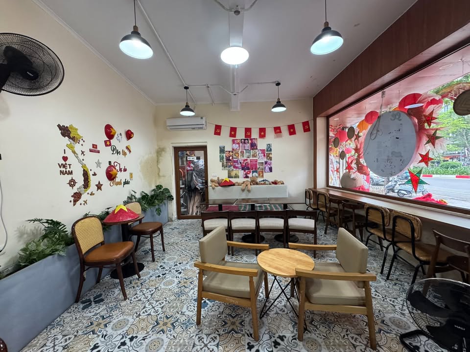 Cho thuê FrontHouse tại phố Nguyễn Thái Học, Hai Bà Trưng 60m² - Mặt tiền 5m, Kinh doanh mọi mô hình!