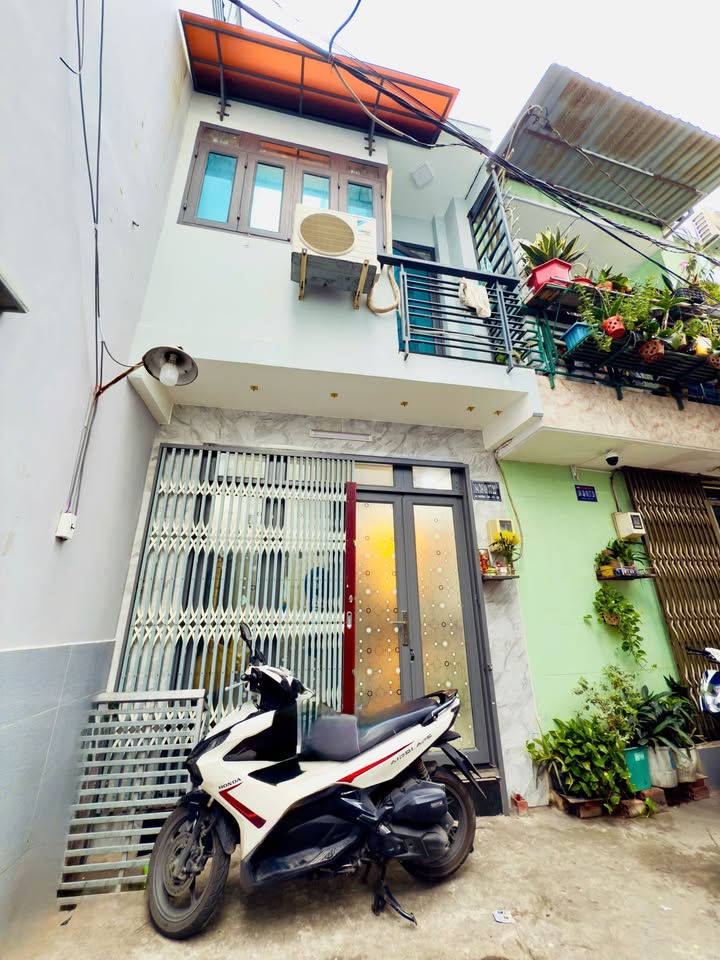 Nhà mới bán gấp tại Âu Dương Lân, Quận 8 - Giá chỉ 1.48 tỷ!