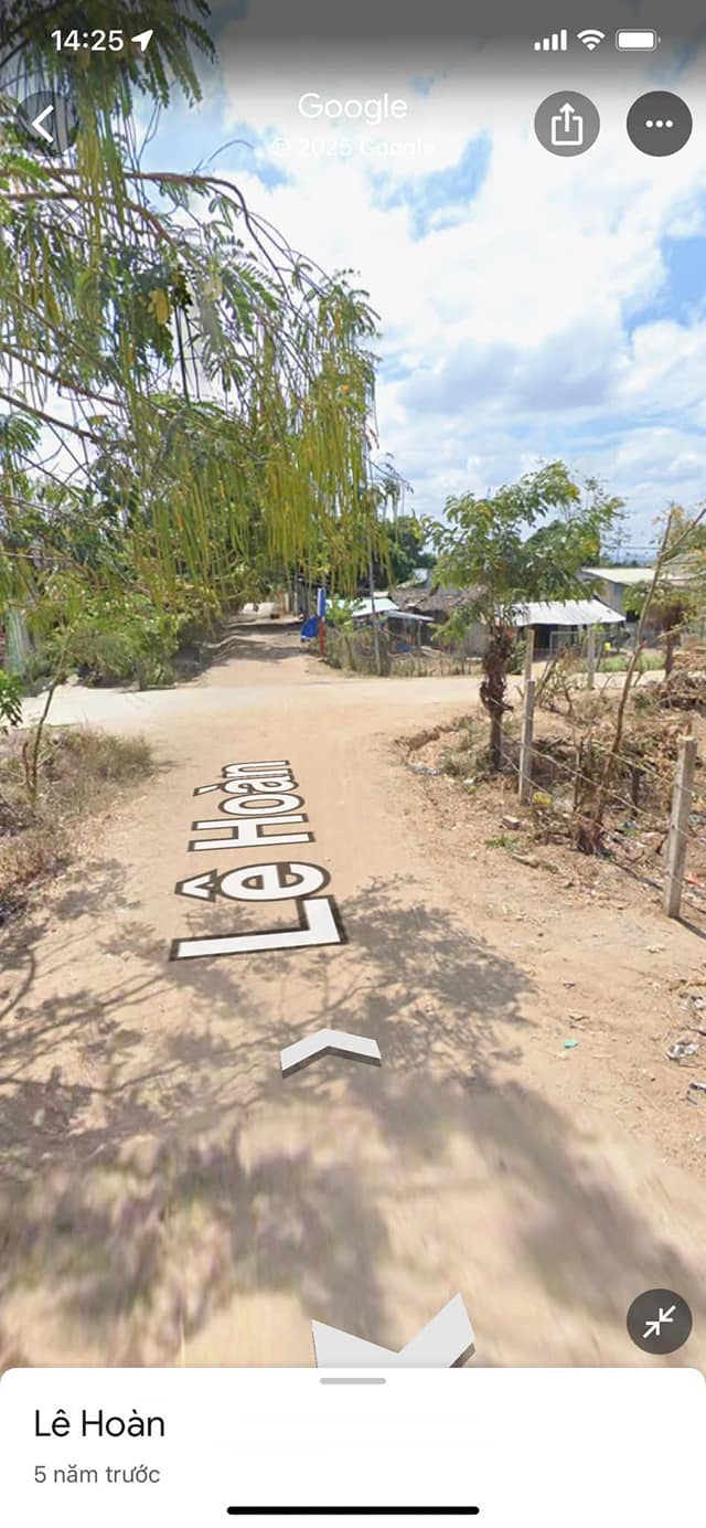 Đất thổ cư mặt đường Lê Hoàn, phường Thắng Lợi, 320m² - Giá chỉ 1.1 tỷ!