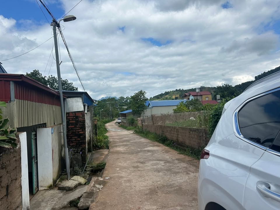 Đất nền Mộc Châu 515m² giá 2 tỷ - Giảm giá kịch sàn, sổ đỏ chính chủ!