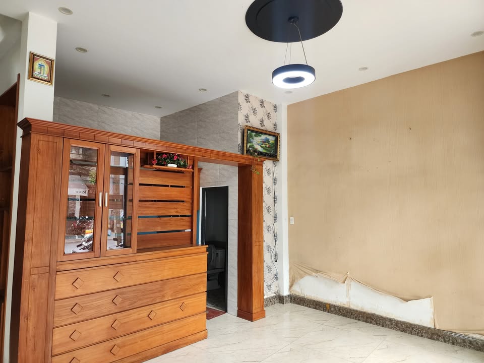 Bán nhà mặt tiền đường Hà Huy Tập 52.7m² giá thỏa thuận - Kinh doanh sầm uất!