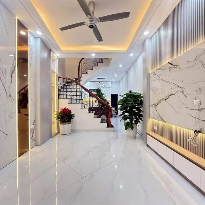 Nhà đẹp Tân Xuân 33m² giá 7 tỷ - Full nội thất cao cấp, ô tô vào nhà!