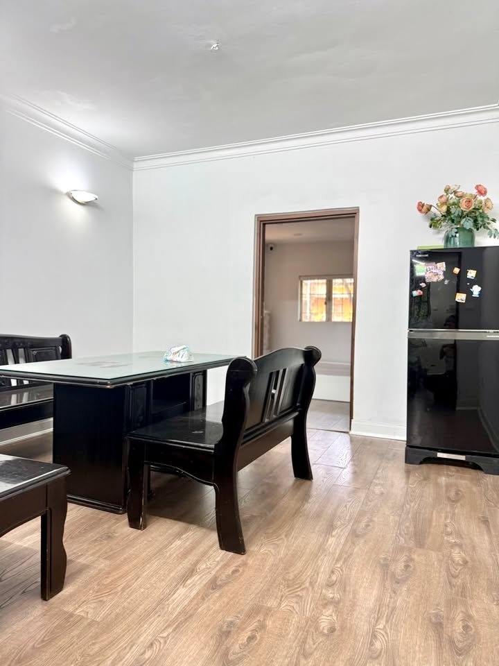 Căn hộ tập thể Giảng Võ 68m² giá 5.59 tỷ - Đối diện Hồ Giảng Võ, sẵn sàng giao dịch!