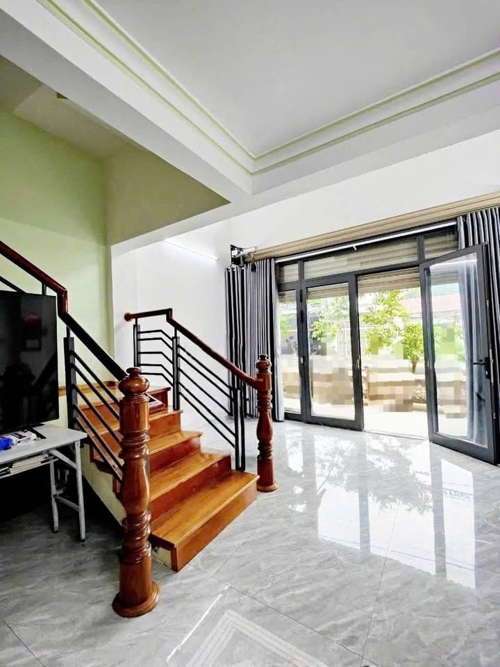 Nhà 3 tầng đẹp tại KDC Hòn Rớ 1, Nha Trang - Giá chỉ 3,1 tỷ!