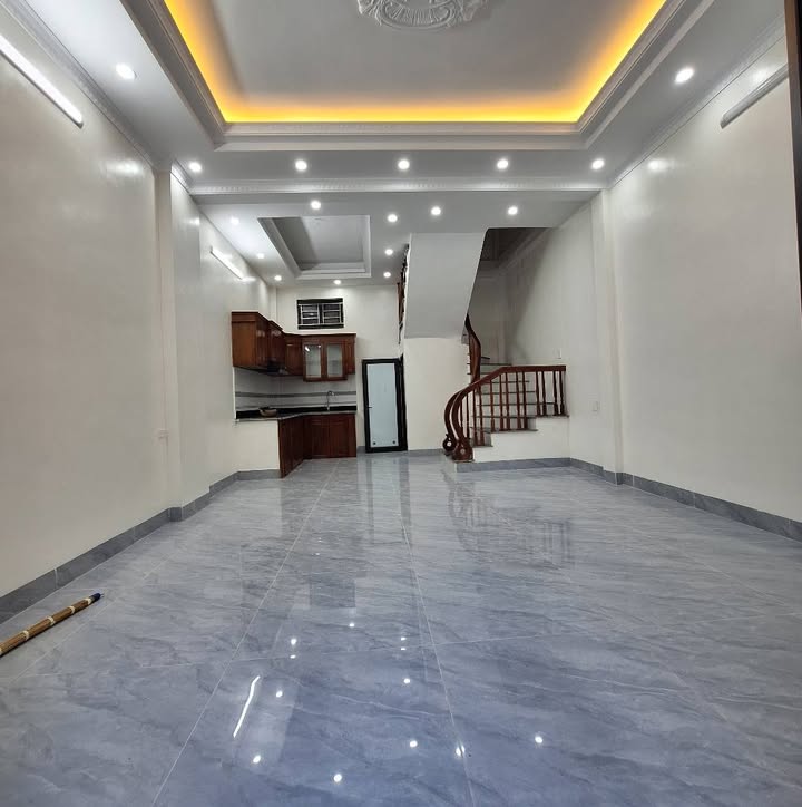 Nhà 3 tầng tại Trần Huy Liệu, Nam Định 43m² giá 2.3 tỷ - Ô tô vào tận nơi!