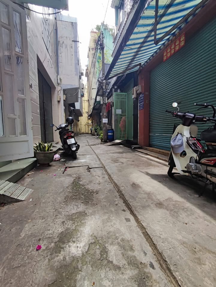 Nhà phố Nhật Tảo, Q11, DT 57m² giá 12 tỷ - Sổ đỏ chính chủ, giao nhà ngay!