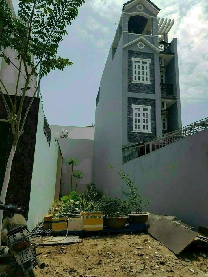 Đất mặt tiền Thạnh Lộc 16, Quận 12, 100m² giá 5 tỷ - Kinh doanh sầm uất!