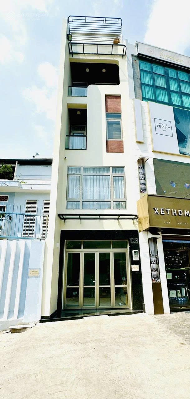 Nhà mặt phố cho thuê quận 1, TP. Hồ Chí Minh 280m² giá 120 triệu - Vị trí đắc địa, tiện lợi kinh doanh!