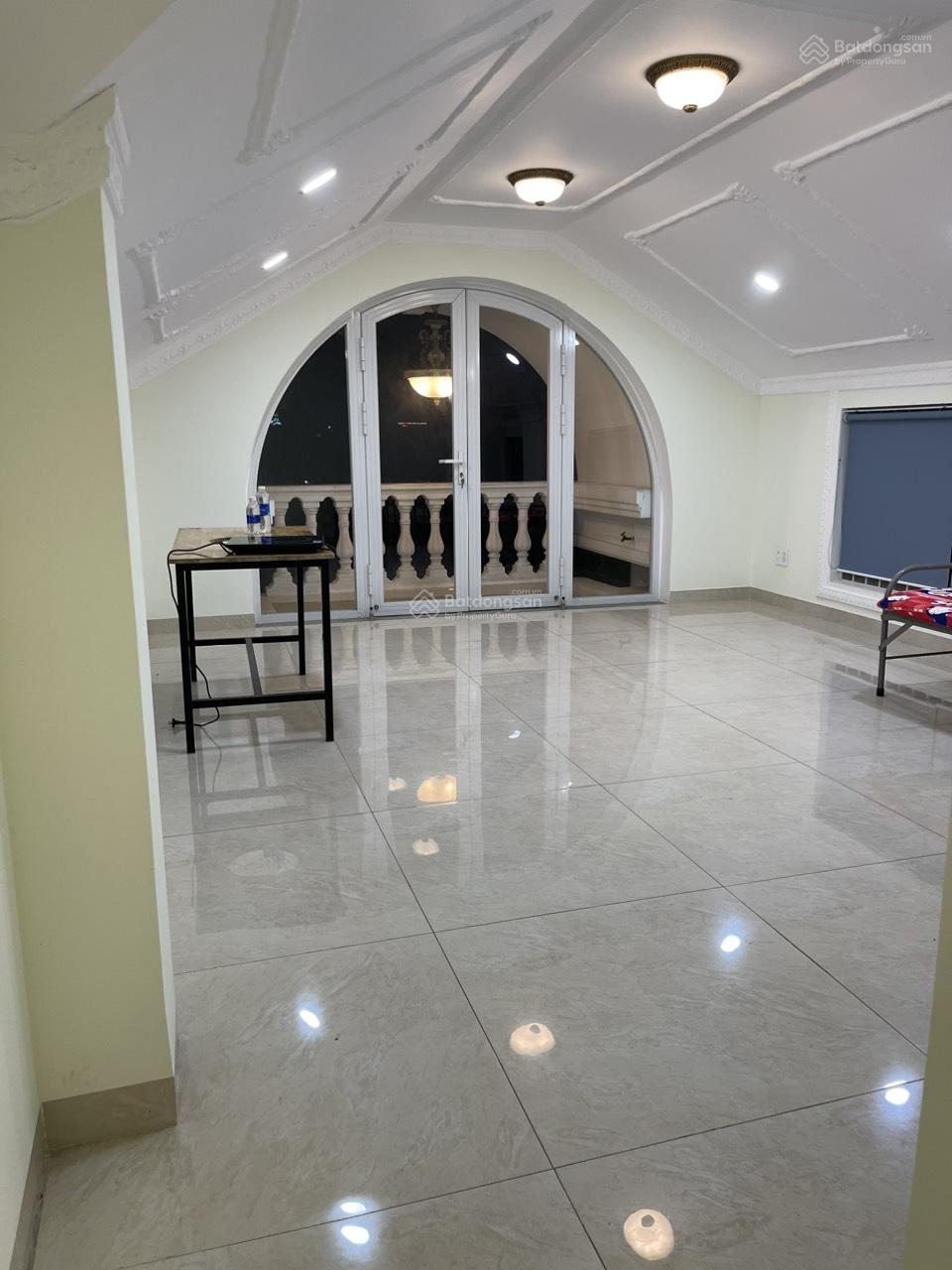 Cho thuê Villa góc 2 mặt tiền 400m² tại Hiệp Bình Chánh - Thiết kế sang trọng, tiện nghi