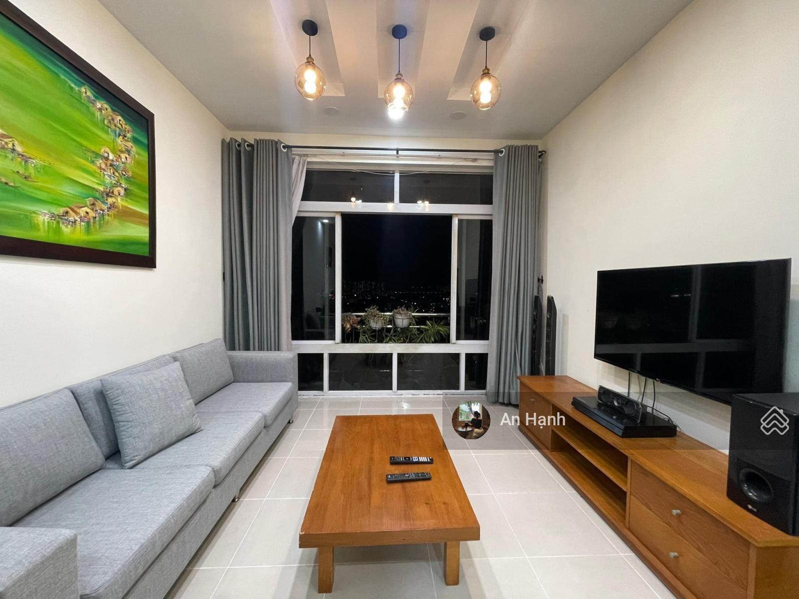 Căn hộ Tản Đà Court, Quận 5, 71m² giá 1.75 tỷ - Pháp lý đầy đủ, nội thất cao cấp!