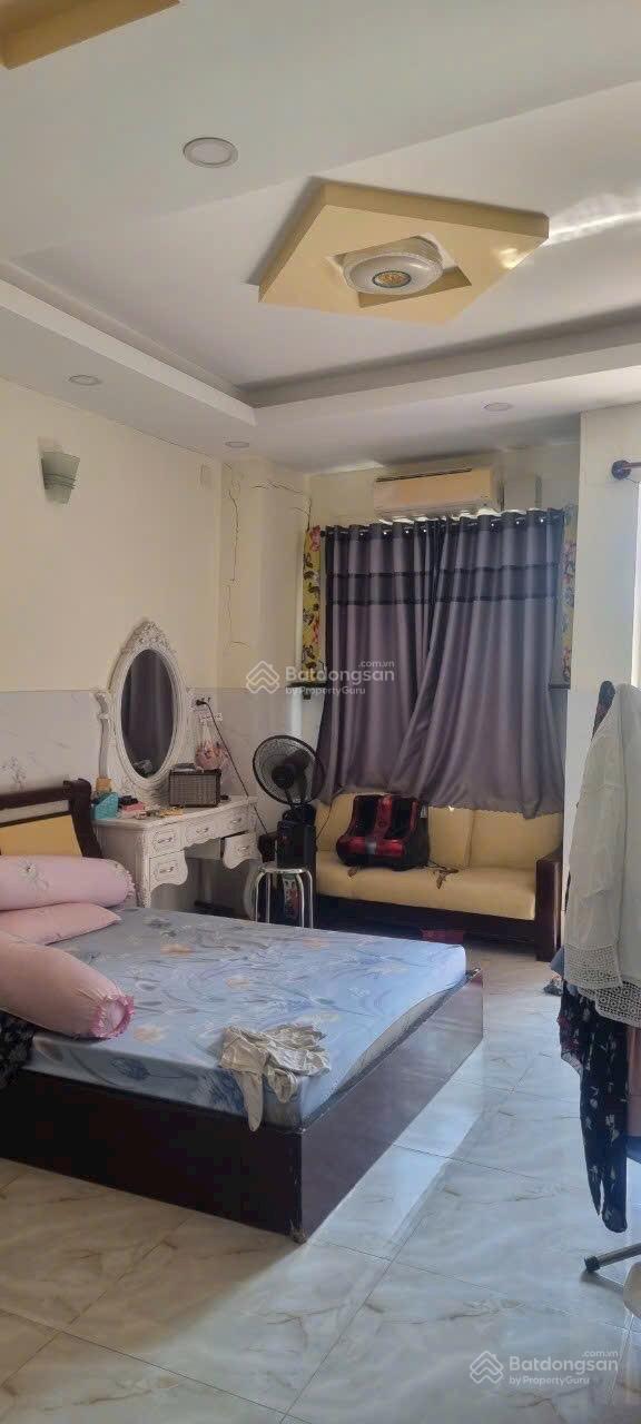 Cần bán gấp nhà mặt tiền KDC Bình Hưng 108m² giá 10.35 tỷ - Vị trí đắc địa, tiện ích đầy đủ!