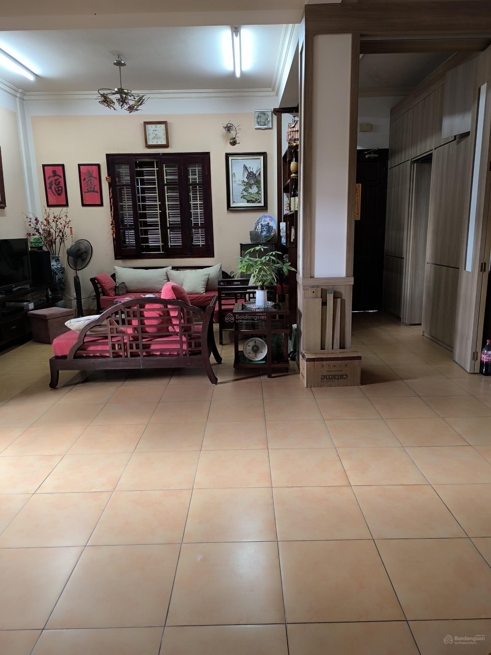 Bán căn hộ chung cư Hoàng Quốc Việt 127m² giá 12.2 tỷ - Lô góc 3 ban công siêu thoáng