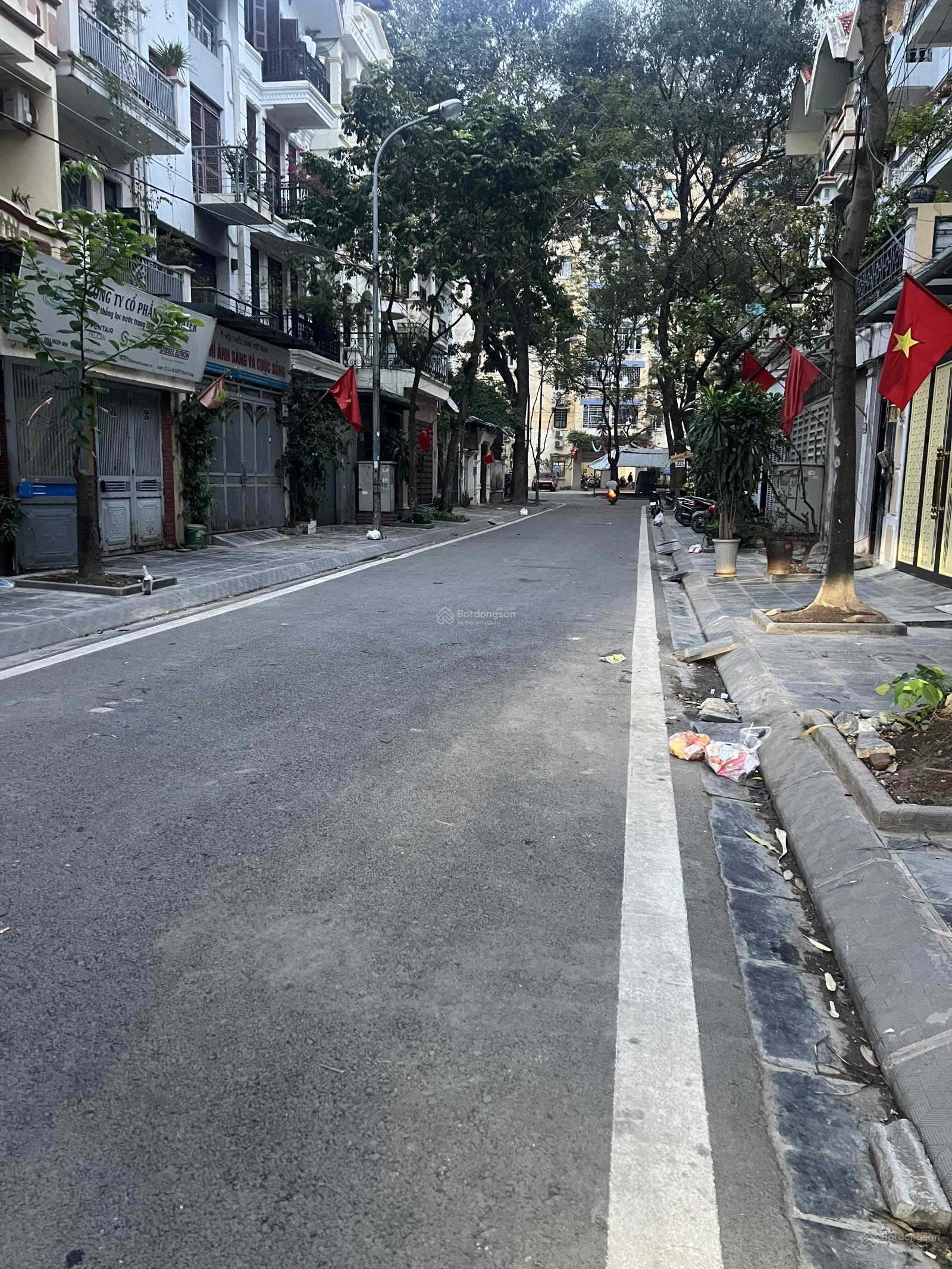 Nhà phố KĐT Định Công 108m² giá 34 tỷ - Kinh doanh sầm uất, vị trí siêu VIP!