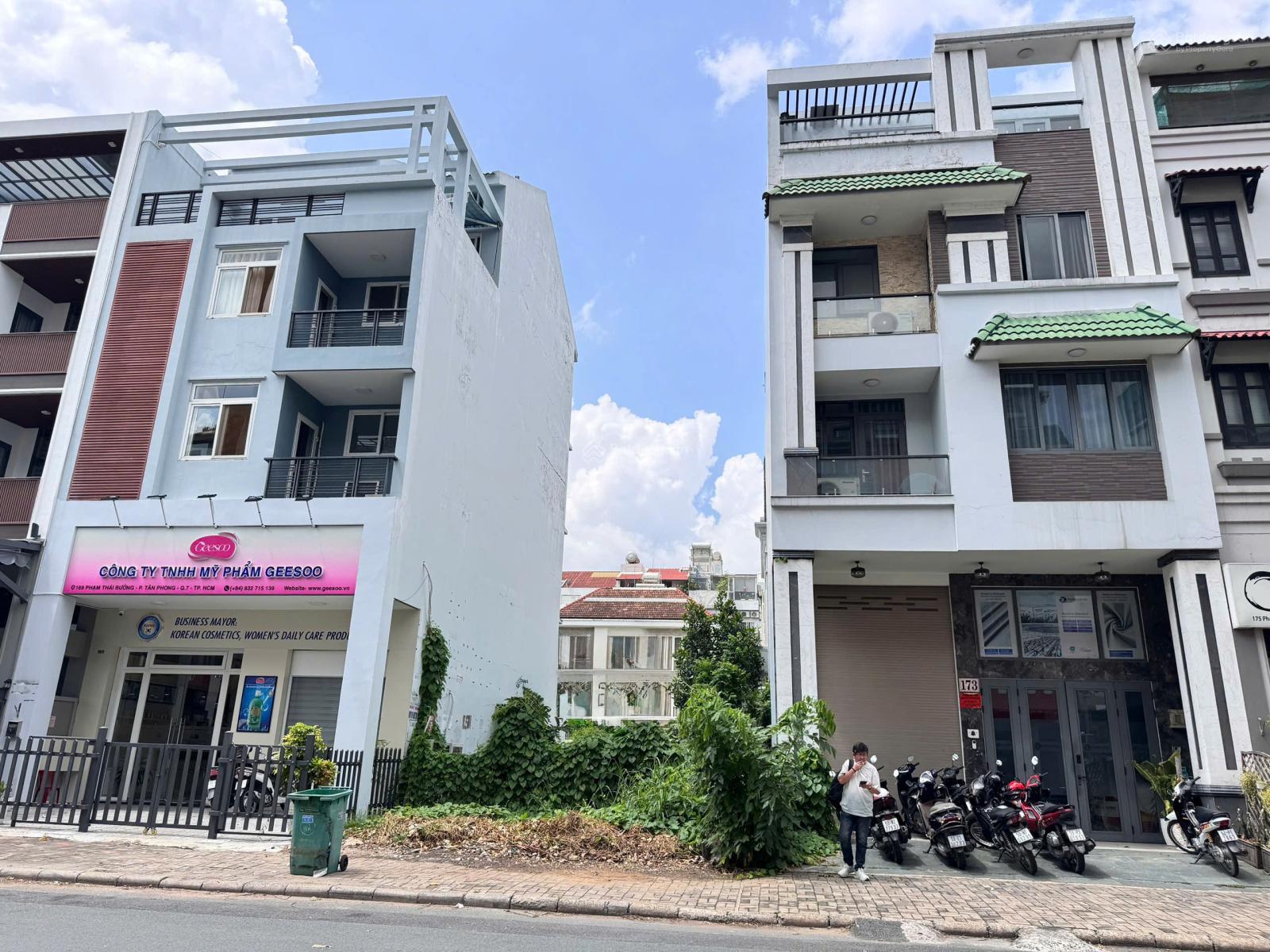 Nhà phố Phú Mỹ Hưng mặt tiền đường Phạm Thái Bường 126m² giá 47.7 tỷ - Thích hợp đầu tư lâu dài!