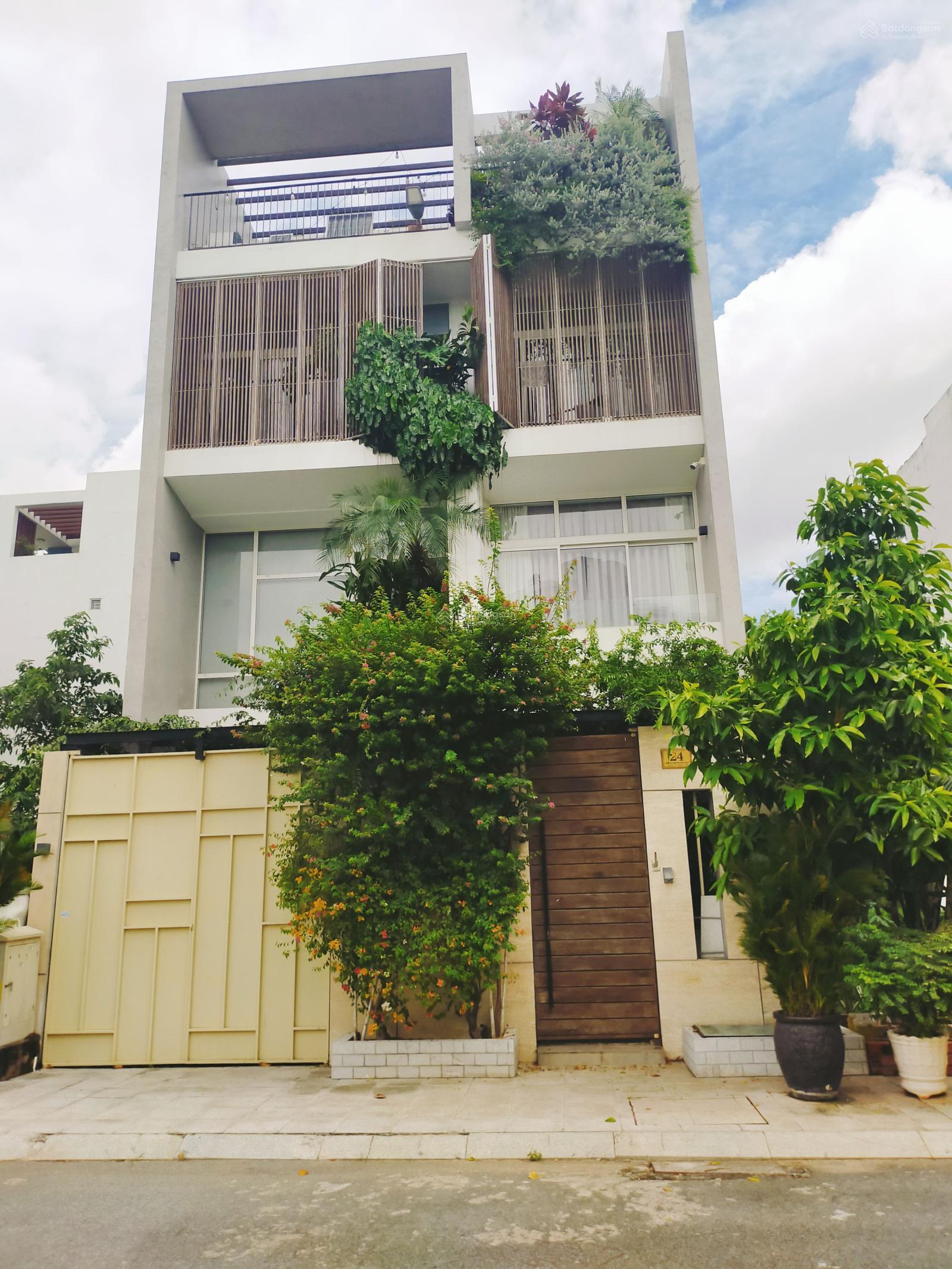 Bán Biệt thự Thủ Thiêm Villa Đường 8m, 152m² giá 39 tỷ - Nội thất sang trọng, không khí trong lành!