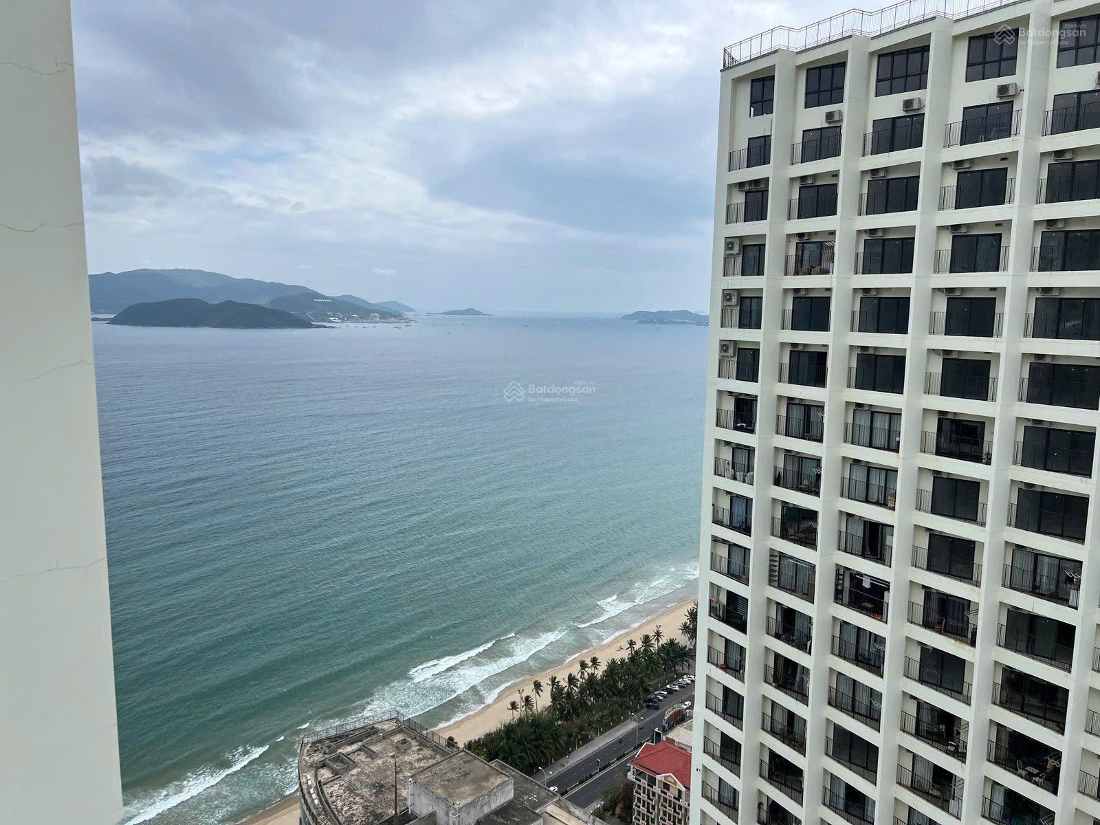 Căn hộ Goldcoast Nha Trang 51.7m² giá 4.2 tỷ - Ban công Đông Nam view biển đẹp!