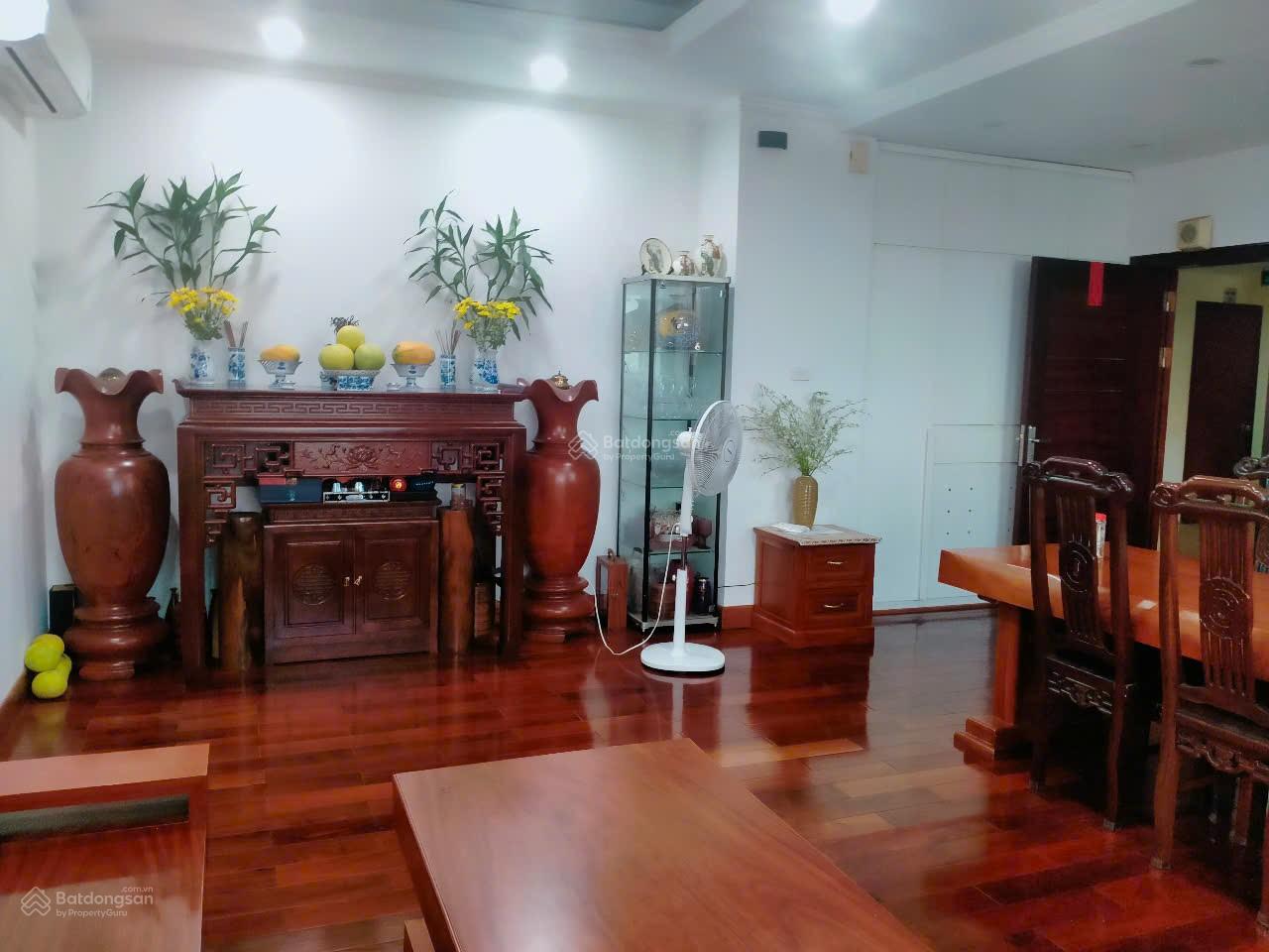 Chung cư Lilama 124 Minh Khai 113m² giá 9.75 tỷ - Nội thất gỗ sang trọng, 2 ban công