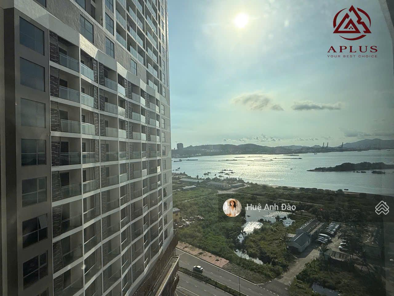 Căn hộ 2 phòng ngủ The Ruby Hạ Long 74m² giá 2 tỷ - View biển tuyệt đẹp!