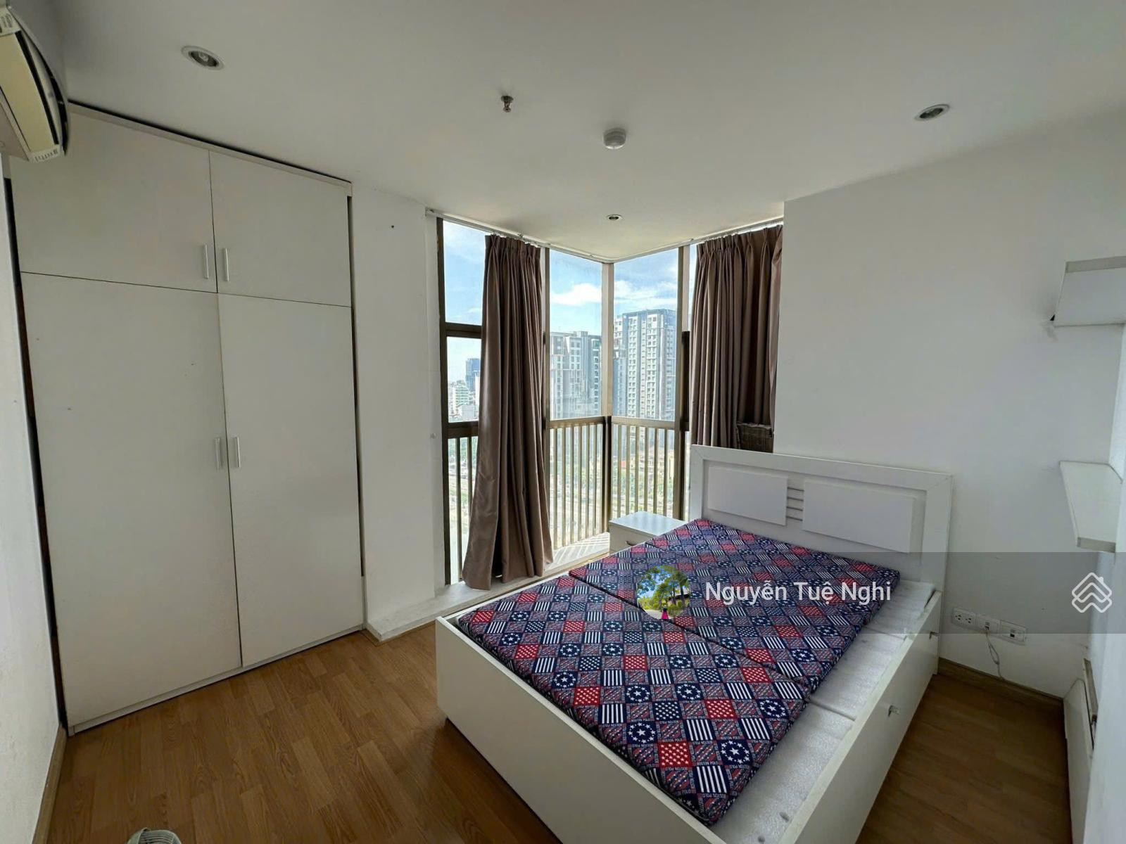 Căn hộ Khánh Hội 2 Quận 4 80m² giá 1.75 tỷ - Đầy đủ nội thất, sẵn sàng vào ở!