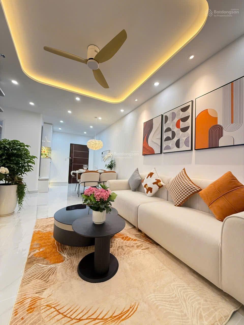 Chung cư Melody Tân Phú 70m² giá 2.15 tỷ - Thiết kế hiện đại, đầy đủ tiện ích!