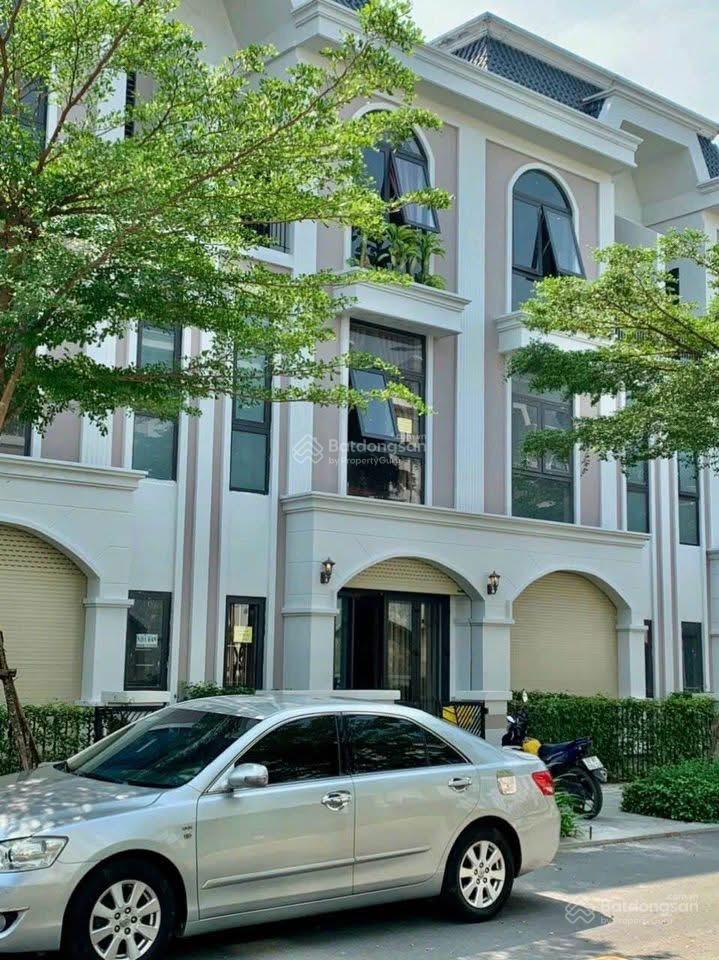 Nhà phố mặt tiền QL1A Bến Lức 85m² giá 2,8 tỷ - Đầu tư sinh lời cao!