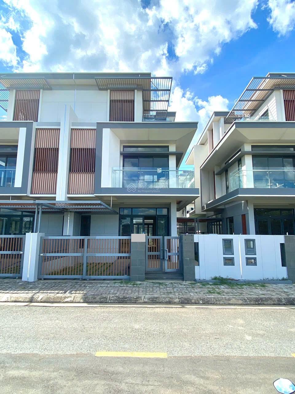 Biệt thự song lập Đông Tăng Long 172m² giá 13.5 tỷ - View trường tiểu học tuyệt đẹp!