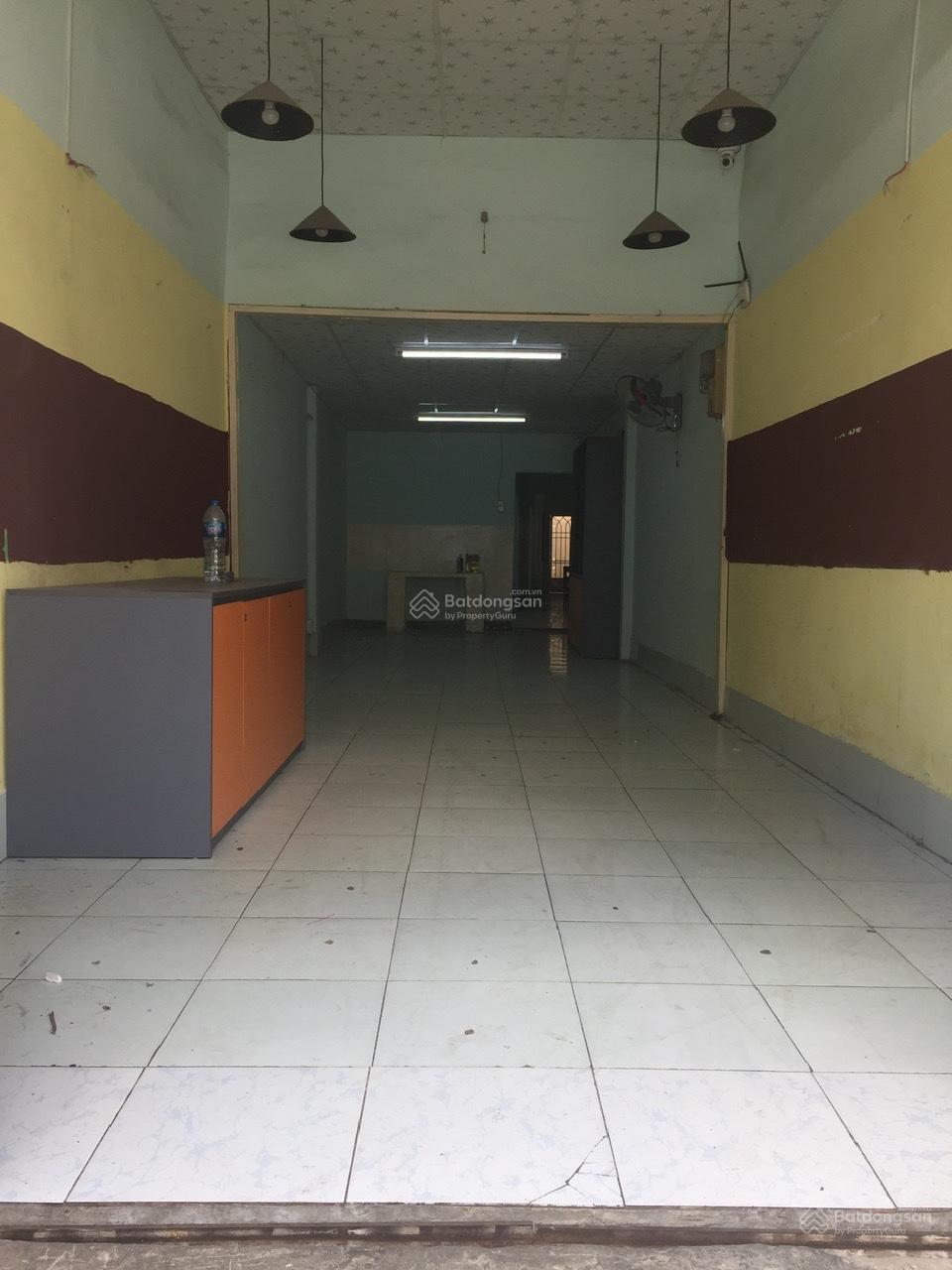 Nhà mặt tiền đường Lê Hoàng Phái, Gò Vấp 150m² giá 18 triệu - Chính chủ cho thuê gấp!