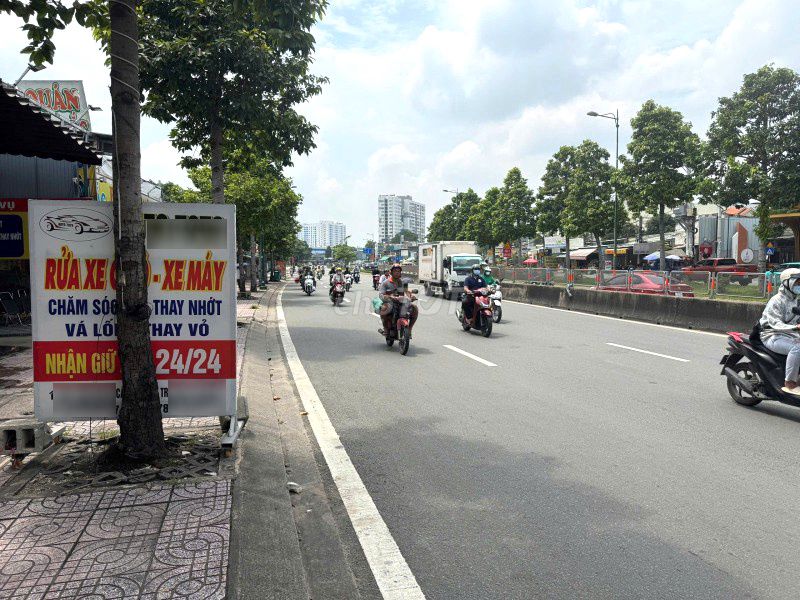 Nhà Mặt Tiền Phạm Văn Đồng, Linh Trung 24m² giá 3.1 tỷ - Cơ Hội Đầu Tư Hiếm Có!