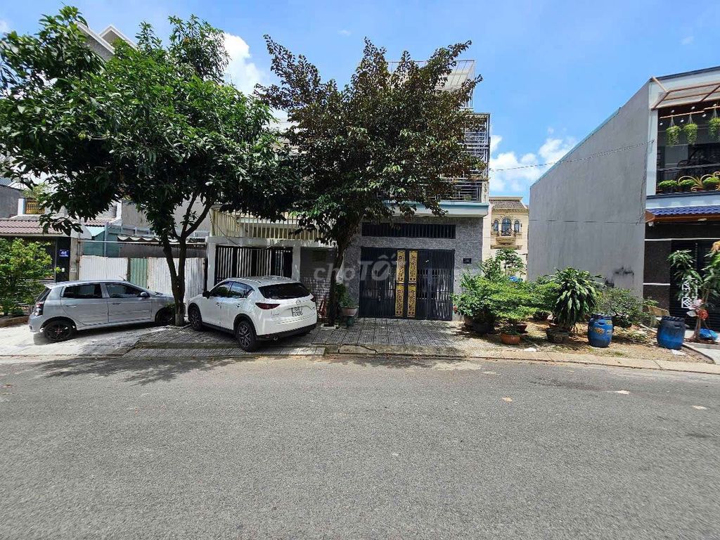 Đất KDC Biconsi Dĩ An 82m² giá 4 tỷ - Vị trí đẹp, xây dựng tự do!