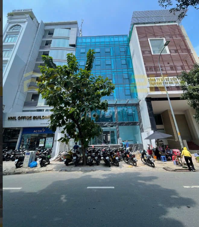 Nhà phố mặt tiền Nguyễn Đình Chiểu 240m² giá 210 triệu - Kinh doanh sầm uất!