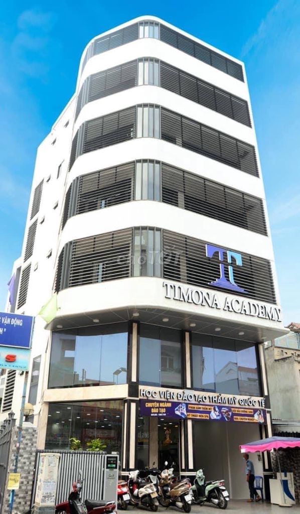 Cho thuê tòa nhà văn phòng Đường Cộng Hòa 950m² giá 120 triệu - Địa điểm kinh doanh lý tưởng!