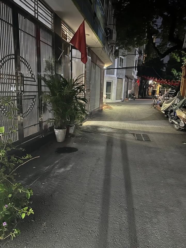 Nhà phố Kim Giang 41m² giá 9.9 tỷ - Ô tô tránh, kinh doanh văn phòng