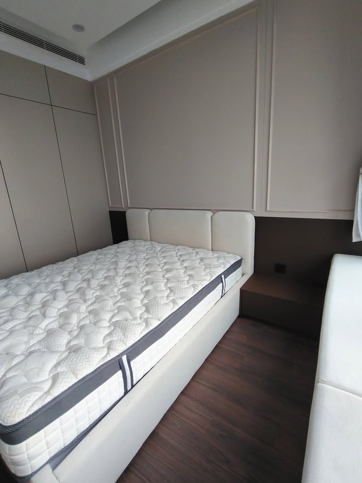 Căn hộ 2PN Heritage West Lake 95m² giá thỏa thuận - View hồ tuyệt đẹp!