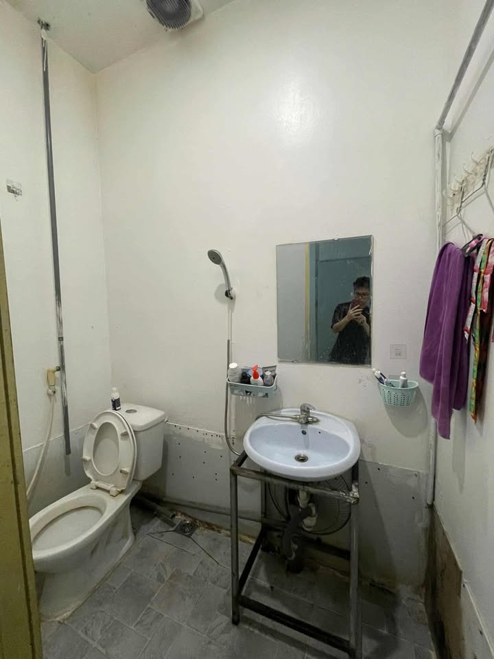 Phòng cho thuê tại 110 Thanh Lân, 25m² chỉ 2.8 triệu - Tiện nghi đầy đủ!