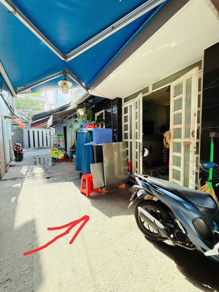 Nhà hẻm 125 Tạ Quang Bửu, Quận 8, 18m² giá 2.9 tỷ - Chính chủ, sẵn sàng ở ngay!