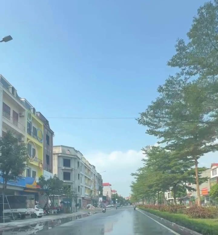 Bán gấp nhà 5 tầng mặt đường 36, Quế Võ, Bắc Ninh - Diện tích 200m² chỉ 7 tỷ!